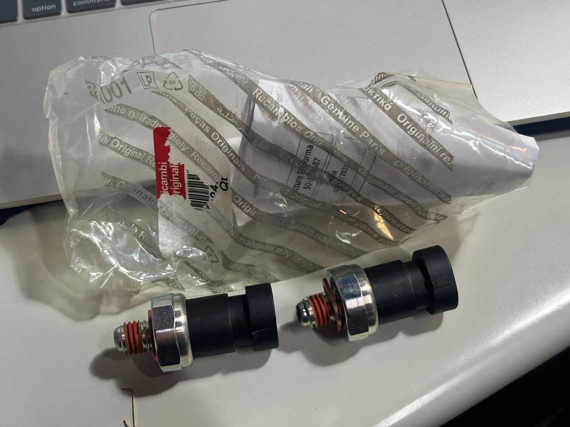 159（2.2JTS）のオイルプレッシャーセンサ